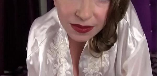  Mom from 69cams.club loves silk and satin